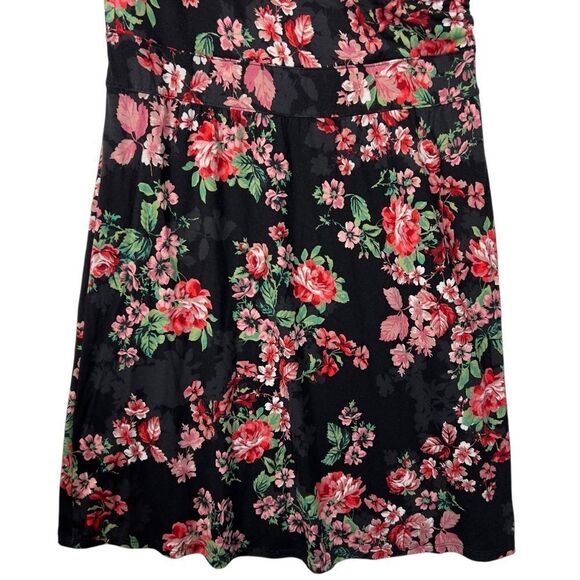 24/7 Floral Sleeveless Wrap Mini Dress medium - Picture 3 of 11